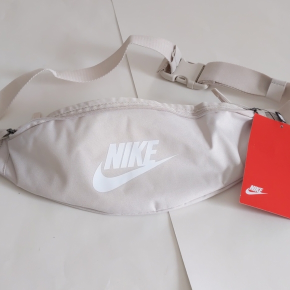 Nike Other - Nike fanny pack